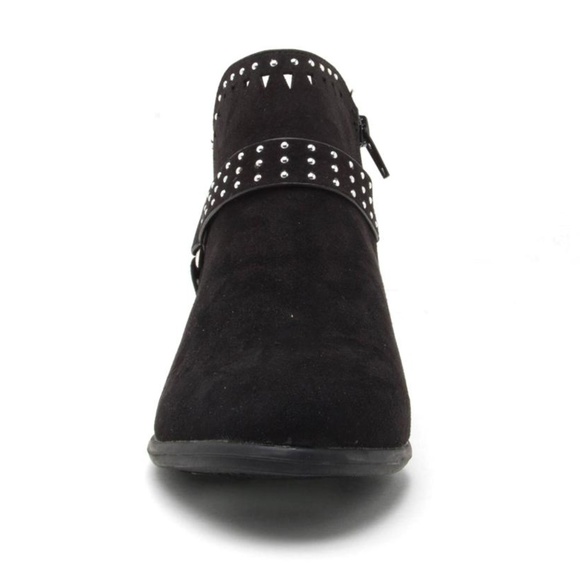 NIB Qupid Vegan Suede Stud Embellished Low Profile Ankle Boot - Picture 3 of 5